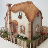 3094 Miss Daisys cottage