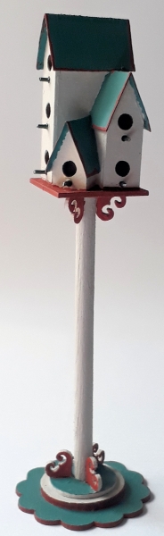 0070 Birdhouse Apartment block on post 1:12