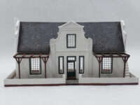 4020  1:144 Cape Dutch Manor House